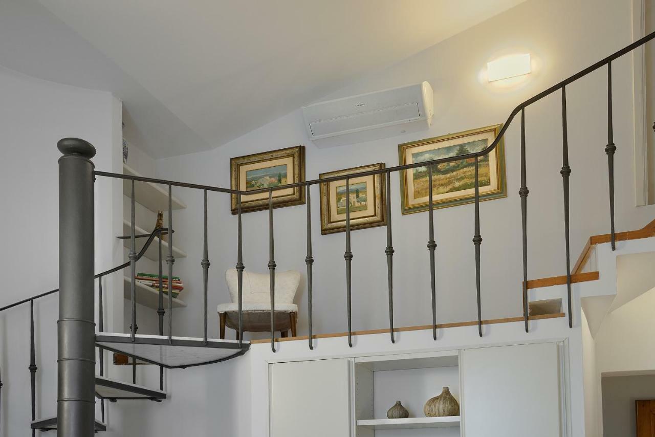 Villa Le Facezie B&B แตร์รานูโอวา บราชโชลีนี ภายนอก รูปภาพ