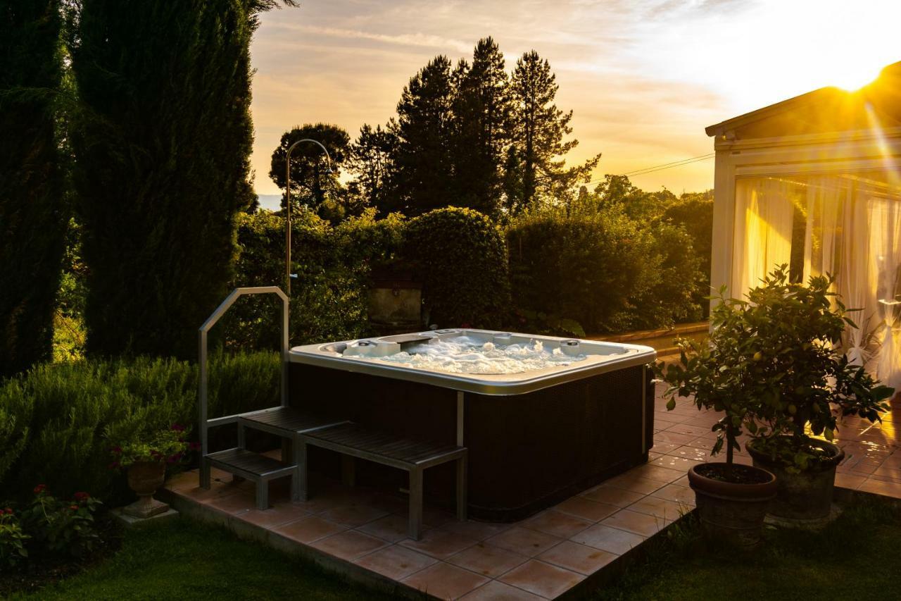 Villa Le Facezie B&B แตร์รานูโอวา บราชโชลีนี ภายนอก รูปภาพ