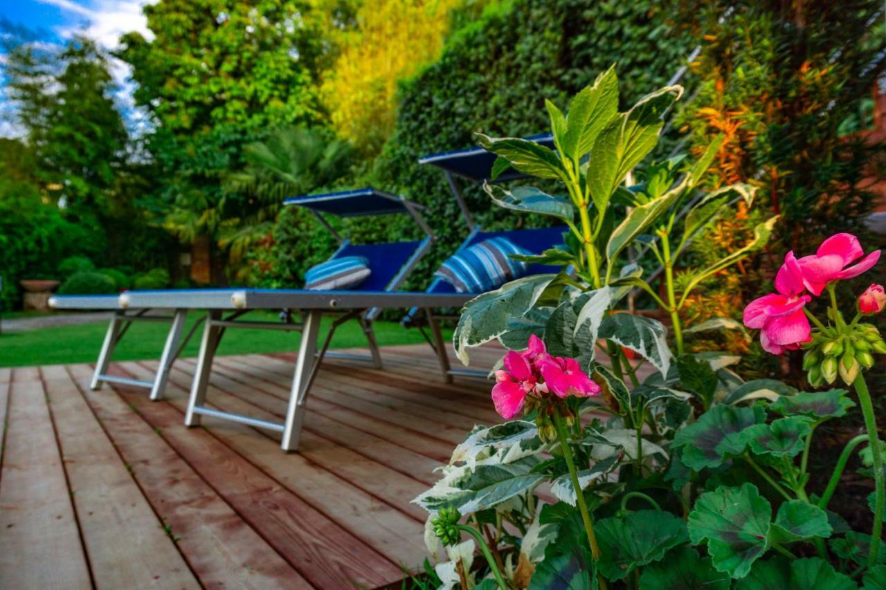 Villa Le Facezie B&B แตร์รานูโอวา บราชโชลีนี ภายนอก รูปภาพ